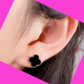 ヒット商品☆お洒落 クローバー ピアス レディース 黒色 男女兼用(ネックレス)