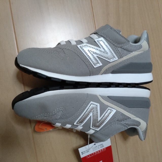 New Balance(ニューバランス)のニューバランス　996　キッズ　 22センチ キッズ/ベビー/マタニティのキッズ靴/シューズ(15cm~)(スニーカー)の商品写真