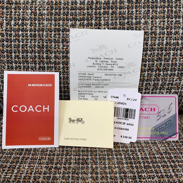 COACH(コーチ)の本体のみ　7446 二つ折り財布　キースヘリング×ディズニーコラボ　ミッキー レディースのファッション小物(財布)の商品写真