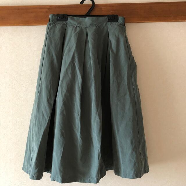 フレアスカート2枚　ブラック　グリーン　黒　緑 レディースのスカート(ひざ丈スカート)の商品写真