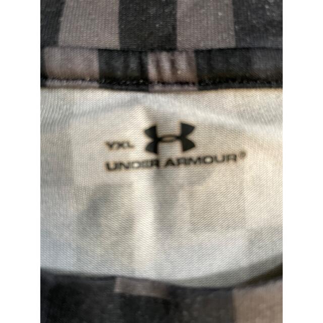 UNDER ARMOUR(アンダーアーマー)のアンダーアーマー　 tシャツ　YXL キッズ/ベビー/マタニティのキッズ服男の子用(90cm~)(Tシャツ/カットソー)の商品写真