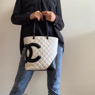 シャネル(CHANEL)のシャネル  カンボンライン　ボーリングバッグ　ブラック　ホワイト ビックココ(トートバッグ)