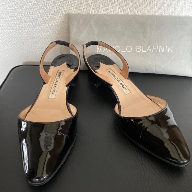 MANOLO BLHNIK バックストラップパンプス