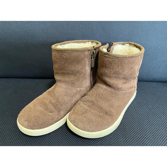 UGG(アグ)の18.5 UGG キッズブーツ キッズ/ベビー/マタニティのキッズ靴/シューズ(15cm~)(ブーツ)の商品写真