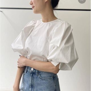 アパルトモンドゥーズィエムクラス(L'Appartement DEUXIEME CLASSE)の春のお出かけに🎶美品☆アパルトモン【Gather Blouse】☆ホワイト(シャツ/ブラウス(長袖/七分))