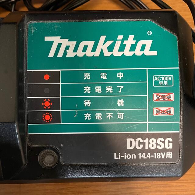 Makita(マキタ)のmakita インパクトドライバー18V バッテリー二個付き 自動車/バイクのバイク(工具)の商品写真