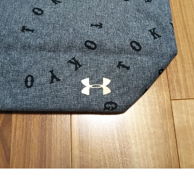 UNDER ARMOUR(アンダーアーマー)のアンダーアーマー ジャイアンツ コラボトート 新品 タグ付き スポーツ/アウトドアのトレーニング/エクササイズ(トレーニング用品)の商品写真