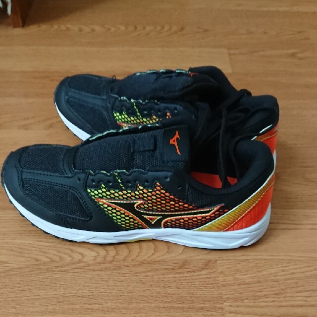 MIZUNO(ミズノ)のMIZUNO ジュニアスニーカー キッズ/ベビー/マタニティのキッズ靴/シューズ(15cm~)(スニーカー)の商品写真