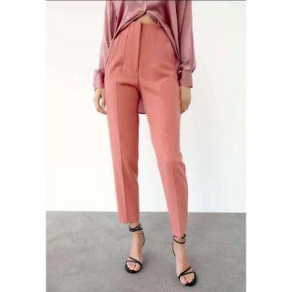 ザラ(ZARA)の日本完売　ZARA　ザラ　ハイウエストパンツ　コーラル(カジュアルパンツ)