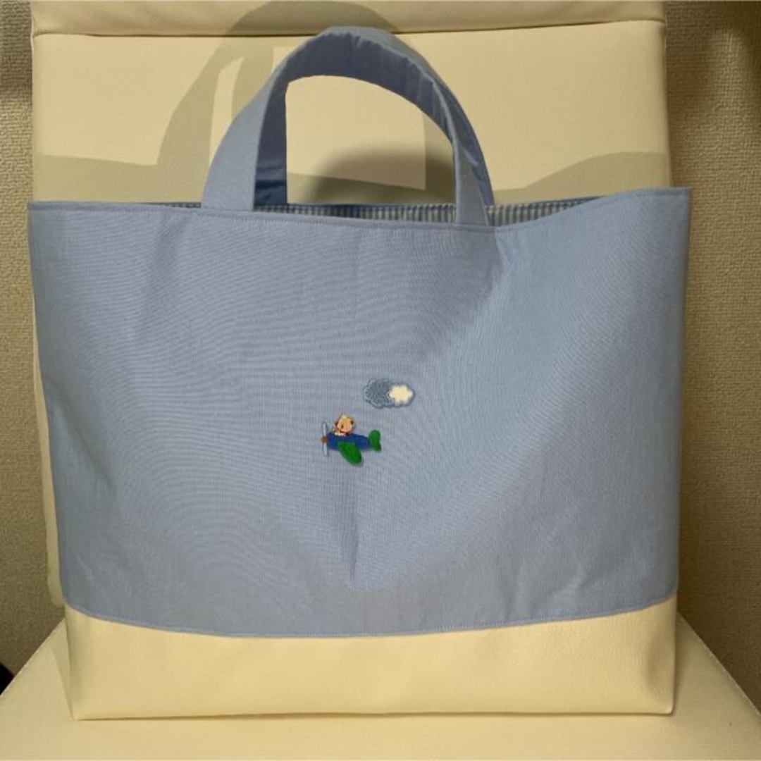 ハンドメイド♡A4サイズ♡ファミリアワッペン付き♡水色トート