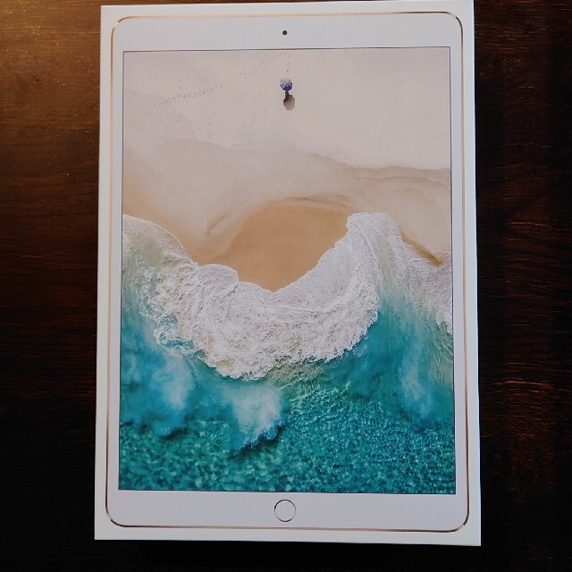 iPad(アイパッド)のiPad Pro 10.5 Wifi Cellular  ゴールド おまけ付き スマホ/家電/カメラのPC/タブレット(タブレット)の商品写真