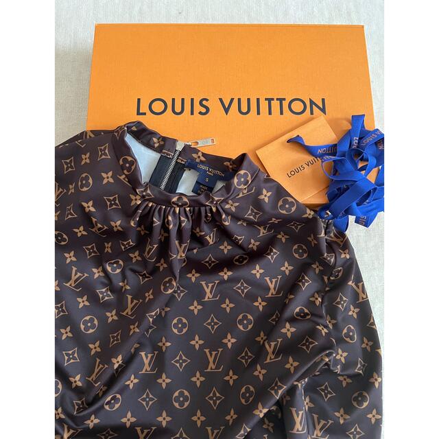 LOUIS VUITTON(ルイヴィトン)の★emiriawiz 様 ご専用です★ ルイヴィトン  トップス レディースのトップス(Tシャツ(半袖/袖なし))の商品写真