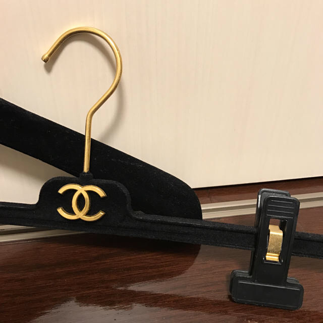 CHANEL(シャネル)の♡STK♡様専用 CHANEL ハンガー トップス6本 その他のその他(その他)の商品写真