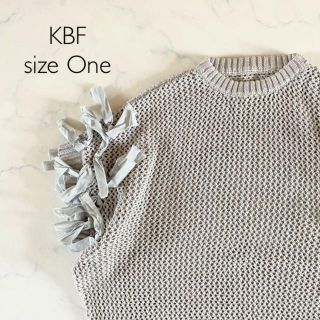 ケービーエフ(KBF)の【美品】Fサイズ KBF 袖リボン メッシュ カットソー 透け感 編みトップス(カットソー(半袖/袖なし))