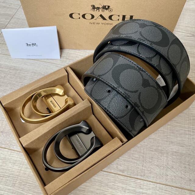 【新品未使用】COACH 最新リバーシブルシグネチャー　高級紳士メンズベルト