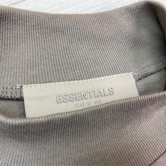 FEAR OF GOD(フィアオブゴッド)の【NEW】人気カラー！ESSENTIALS/フロッキーロゴ/長袖Tシャツ【L】 メンズのトップス(Tシャツ/カットソー(七分/長袖))の商品写真