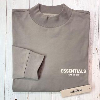 フィアオブゴッド(FEAR OF GOD)の【NEW】人気カラー！ESSENTIALS/フロッキーロゴ/長袖Tシャツ【L】(Tシャツ/カットソー(七分/長袖))