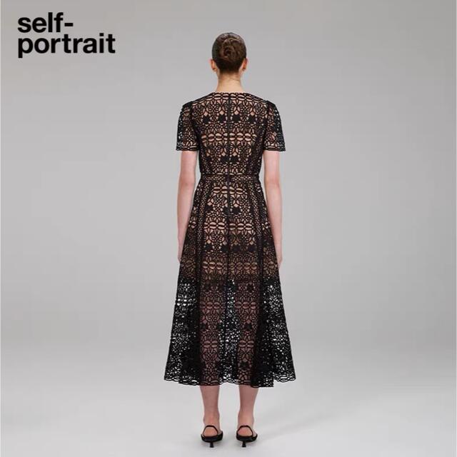 SELF PORTRAIT(セルフポートレイト)の❤️正規品Selfportrait22新品タグ付き★黒ロングワンピース　ドレス レディースのワンピース(ロングワンピース/マキシワンピース)の商品写真