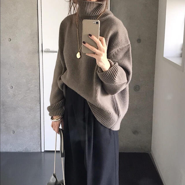 celine(セリーヌ)のチャンキーニット　カーキ　セリーヌ  フィービー  ハイネック レディースのトップス(ニット/セーター)の商品写真