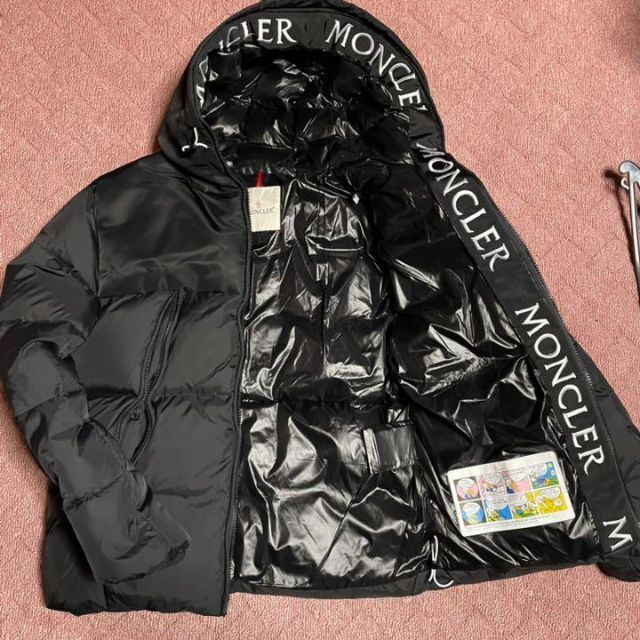 MONCLER モンクレール　ダウンジャケット