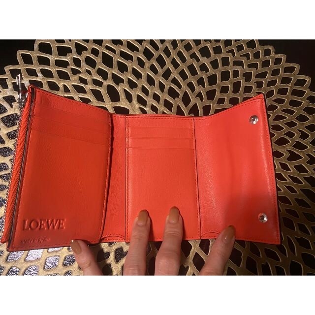 美品❤︎LOEWE折り財布