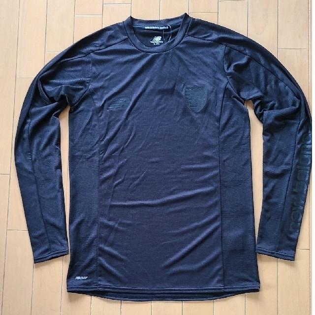 New Balance(ニューバランス)の送料込🌟新品未使用🌟new balance🌟FC東京🌟長袖Tシャツ スポーツ/アウトドアのサッカー/フットサル(ウェア)の商品写真