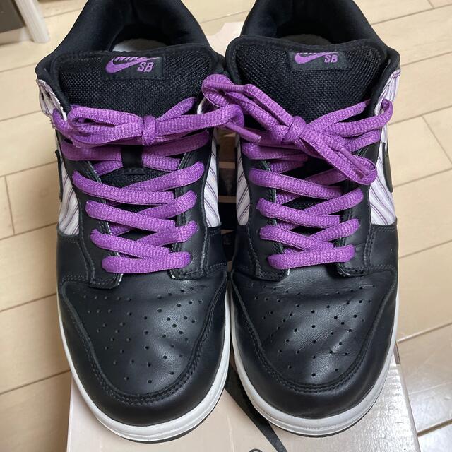 NIKE(ナイキ)のNIKE SB DUNK LOW "Avenger Purple" 28.5cm メンズの靴/シューズ(スニーカー)の商品写真