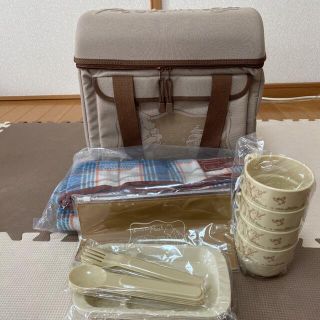 ベルメゾン(ベルメゾン)の★新品★プーさんピクニックセット(弁当用品)