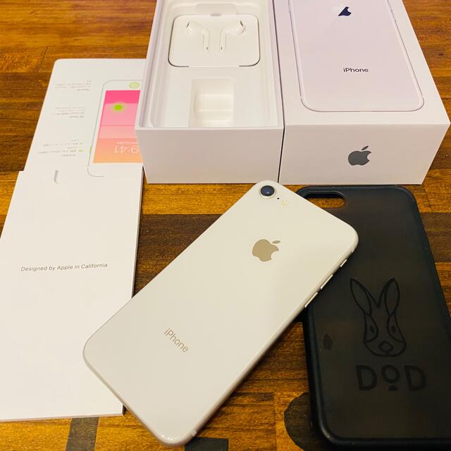 iPhone 8 64GB バッテリー交換済み！100%  キャリアdocomo