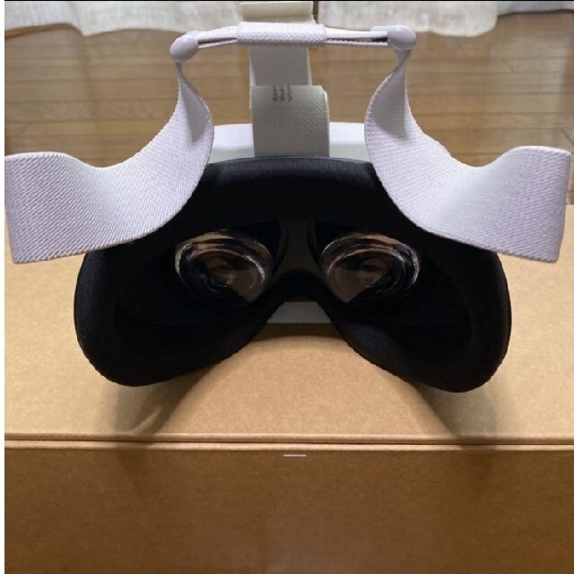 oculus(meta) quest 2 64GB　ケーブル等つけます！ エンタメ/ホビーのゲームソフト/ゲーム機本体(その他)の商品写真