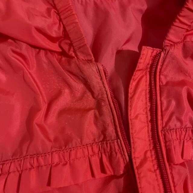 MONCLER(モンクレール)のモンクレール　アウター　ウィンドブレーカー キッズ/ベビー/マタニティのキッズ服女の子用(90cm~)(ジャケット/上着)の商品写真