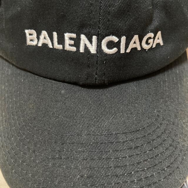 Balenciaga(バレンシアガ)のバレンシアガ　黒　キャップ レディースの帽子(キャップ)の商品写真