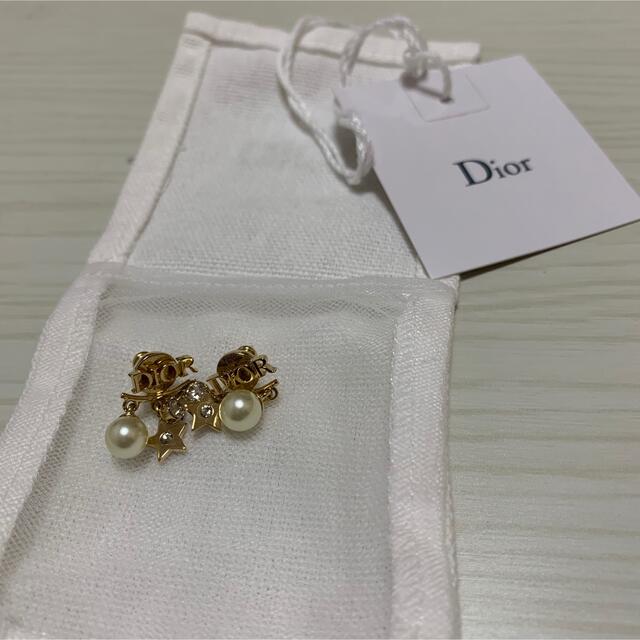 Christian Dior(クリスチャンディオール)のDIO(R)EVOLUTION ピアス　Dior ディオール　新品未使用 レディースのアクセサリー(ピアス)の商品写真