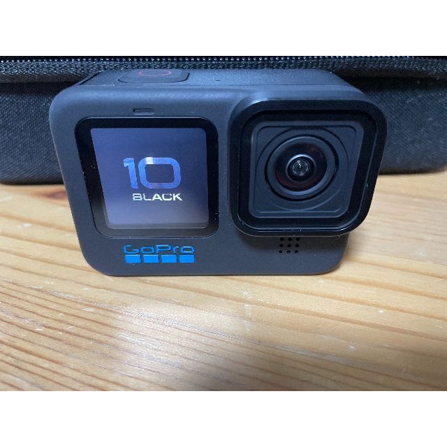 GoPro(ゴープロ)のGoPro HERO10 Black　Shorty・バッテリー１個・パスドア付 スマホ/家電/カメラのカメラ(コンパクトデジタルカメラ)の商品写真