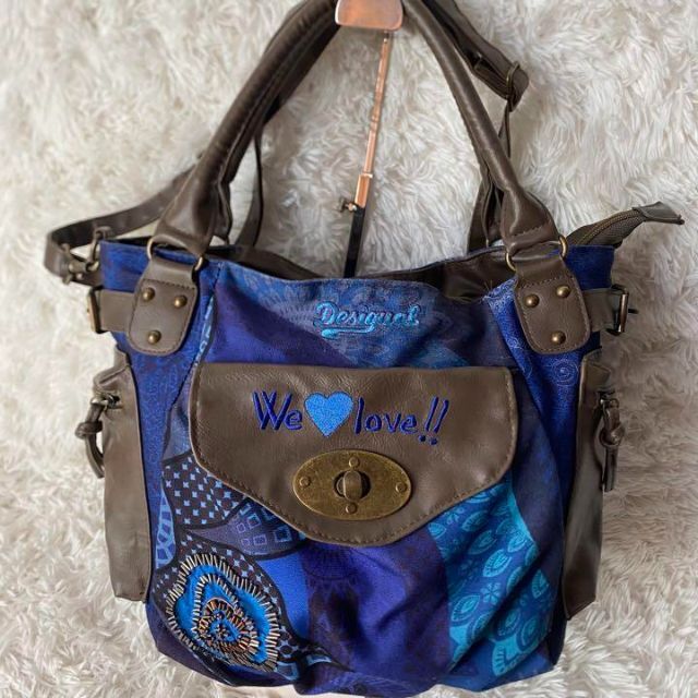 DESIGUAL(デシグアル)のDESIGUAL 2wayトートバッグ　カラフル　ラメ　ビーズ刺繍　花　青 レディースのバッグ(ショルダーバッグ)の商品写真