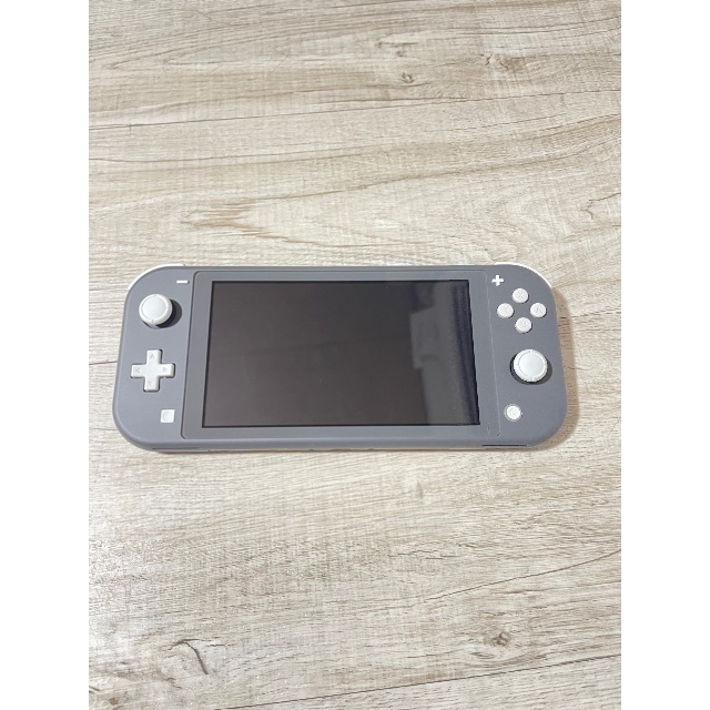 Nintendo Switch(ニンテンドースイッチ)のSwitch light 任天堂 グレー エンタメ/ホビーのゲームソフト/ゲーム機本体(家庭用ゲーム機本体)の商品写真