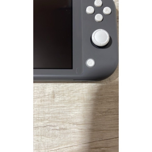 Nintendo Switch(ニンテンドースイッチ)のSwitch light 任天堂 グレー エンタメ/ホビーのゲームソフト/ゲーム機本体(家庭用ゲーム機本体)の商品写真