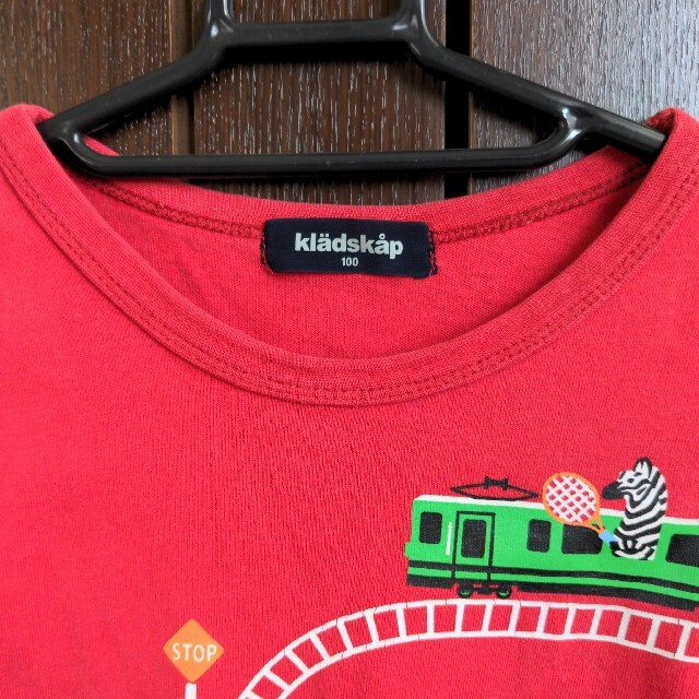 kladskap(クレードスコープ)の☆キッズ　長袖　Tシャツ　電車　100㎝☆ キッズ/ベビー/マタニティのキッズ服男の子用(90cm~)(Tシャツ/カットソー)の商品写真