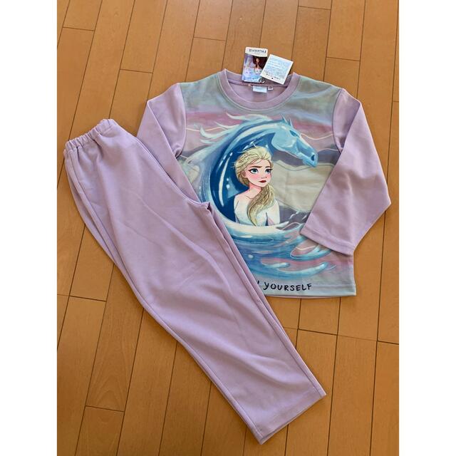 Disney(ディズニー)のアナ雪 エルサ パジャマ 120 キッズ/ベビー/マタニティのキッズ服女の子用(90cm~)(パジャマ)の商品写真