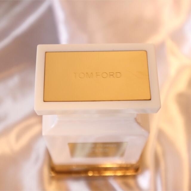 TOM FORD(トムフォード)のトムフォード TOMFORD ソレイユブラン SOLEILBLANC 100ml コスメ/美容の香水(ユニセックス)の商品写真