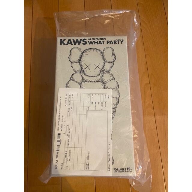 MEDICOM TOY(メディコムトイ)の白 KAWS TOKYO KAWS WHAT PARTY BLACK White エンタメ/ホビーのフィギュア(その他)の商品写真