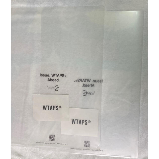 W)taps(ダブルタップス)のWTAPS クリアファイル2枚 ステッカー2枚 メンズのファッション小物(その他)の商品写真