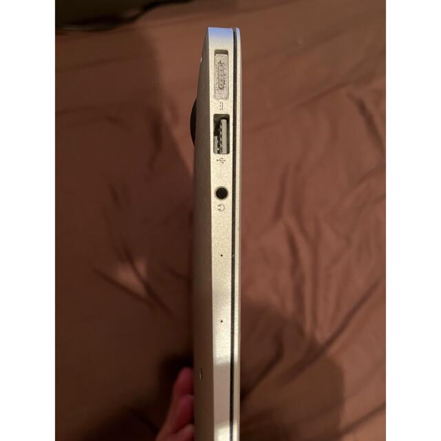 Apple(アップル)のMacBook Air （バッテリーに難あり） スマホ/家電/カメラのPC/タブレット(ノートPC)の商品写真