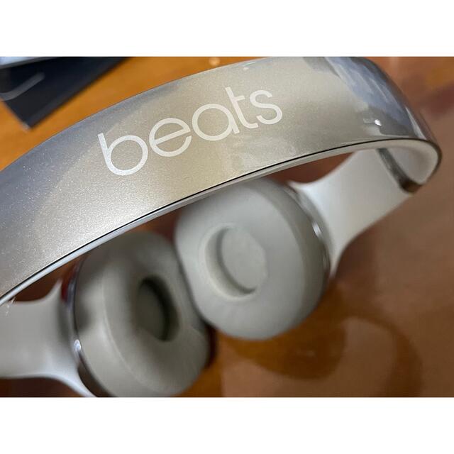 Beats by Dr Dre(ビーツバイドクタードレ)のBeats by Dr Dre SOLO2 LUXE EDITION シルバー スマホ/家電/カメラのオーディオ機器(ヘッドフォン/イヤフォン)の商品写真