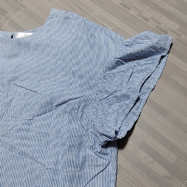 ストライプのシャツトップス レディースのトップス(シャツ/ブラウス(半袖/袖なし))の商品写真