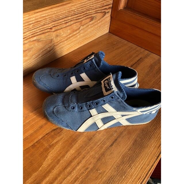 Onitsuka Tiger(オニツカタイガー)のオニズカタイガー　スニーカー　紐なし　ニューバランス レディースの靴/シューズ(スニーカー)の商品写真