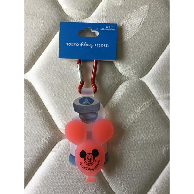 Disney(ディズニー)の新品　ディズニーリゾート ミッキー バルーン カラビナ ボトルホルダー付　赤 エンタメ/ホビーのおもちゃ/ぬいぐるみ(キャラクターグッズ)の商品写真