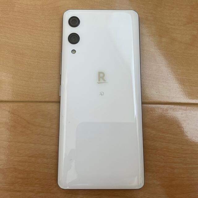 【未使用&未開封】Rakuten Hand ホワイト P710 【SIMフリー】CPUクロック