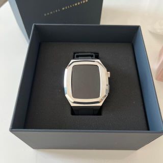 ダニエルウェリントン(Daniel Wellington)の【美品】ダニエルウェリントン　Apple Watch ケース　シルバー　44mm(ラバーベルト)