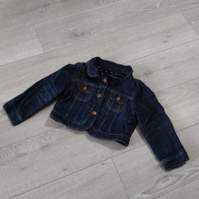 babyGAP(ベビーギャップ)のbabyGAP ジージャン サイズ90 キッズ/ベビー/マタニティのキッズ服女の子用(90cm~)(ジャケット/上着)の商品写真